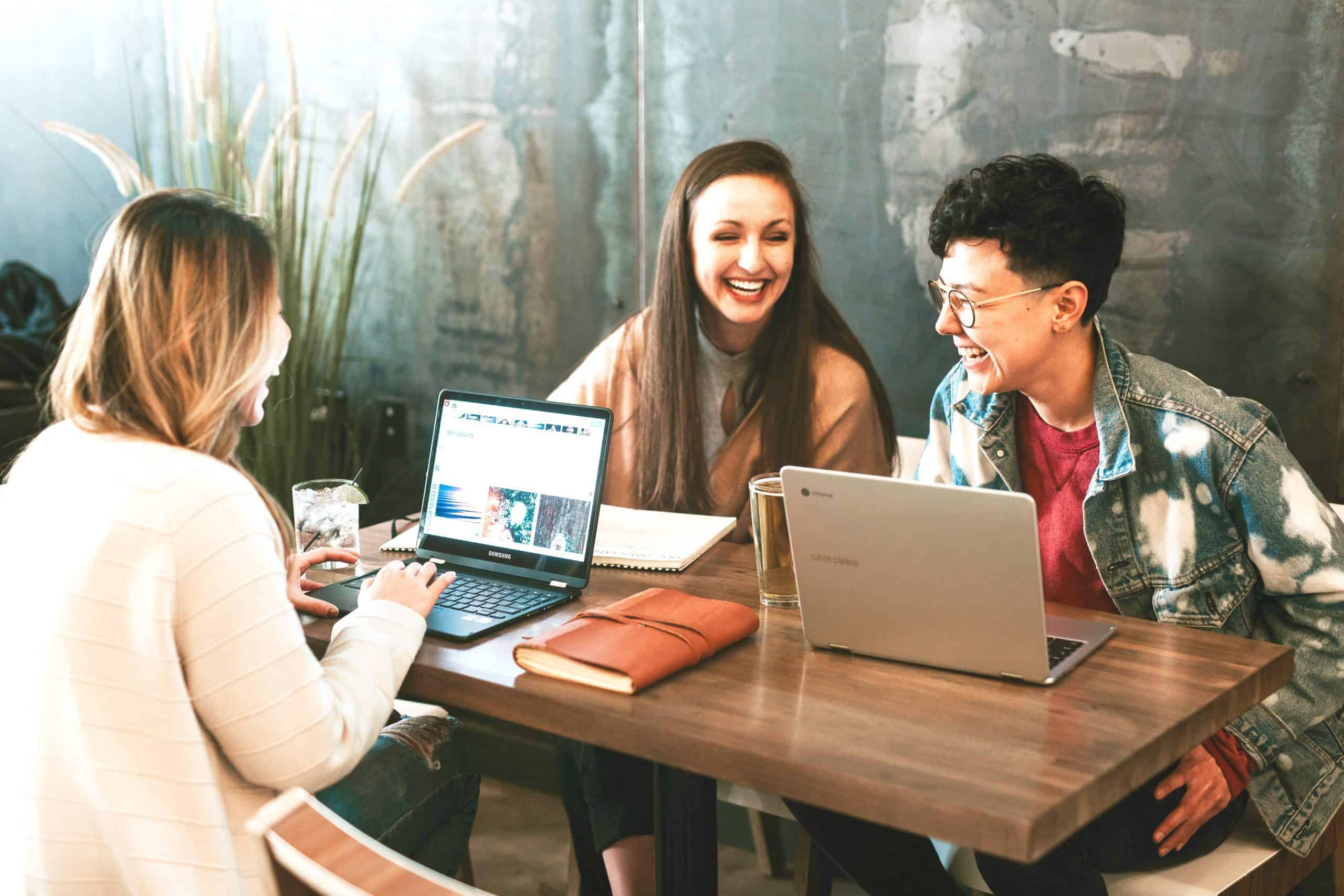 LEARNING EXPERIENCE OR UNIVERSITY RANKING AFFECT HYBRID COURSES?